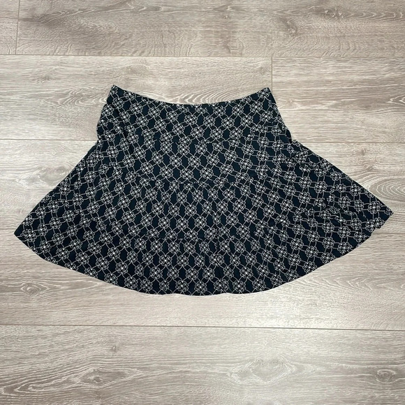 Max Studio Tiered Pull On Elastic Waist Mini Skirt M - Picture 9 of 9